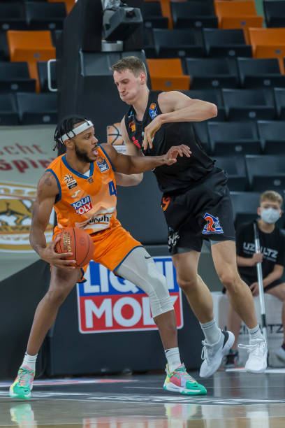 的实力与智 的实力与智