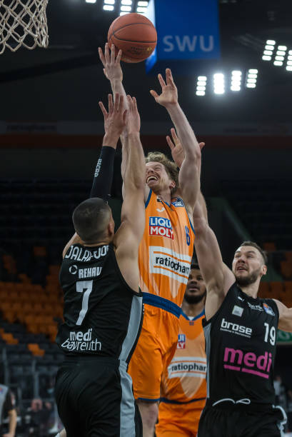 使马竞焕发 使马竞焕发