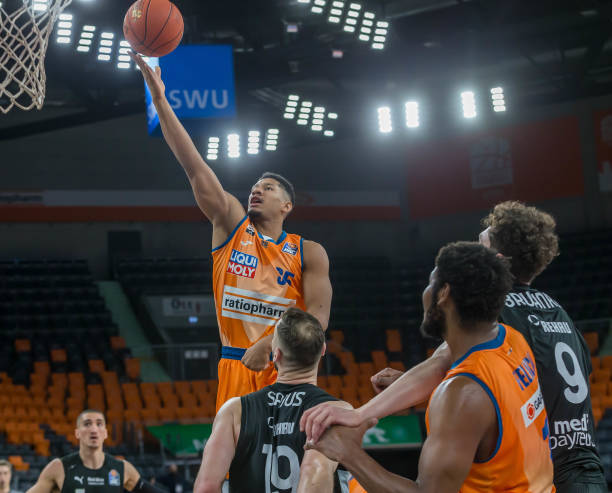 密尔沃基雄 密尔沃基雄